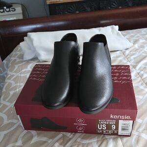 Kensie Sleek Black Leather Booties